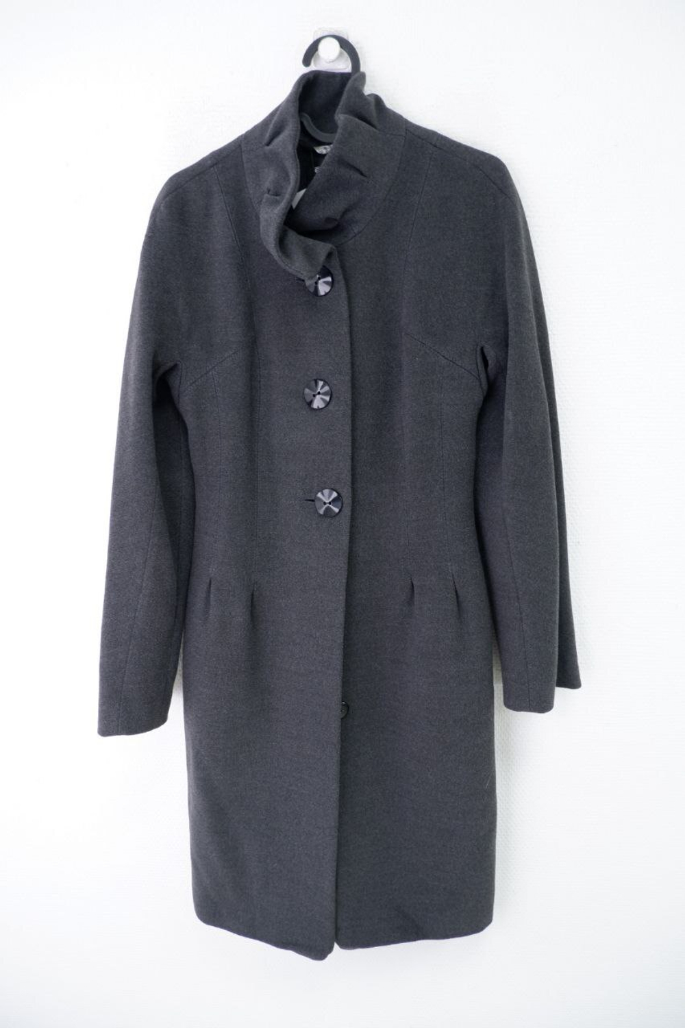 Пальто Electra шерстяное 42 размер
