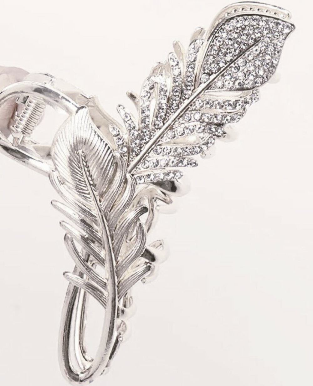 Заколка-краб для волос "Перо" Цвет серебро.