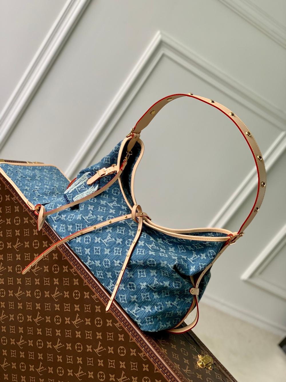 Louis Vuitton CarryAll MM