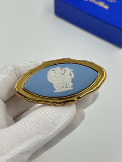 Футляр для помады голубой Wedgwood by Stratton