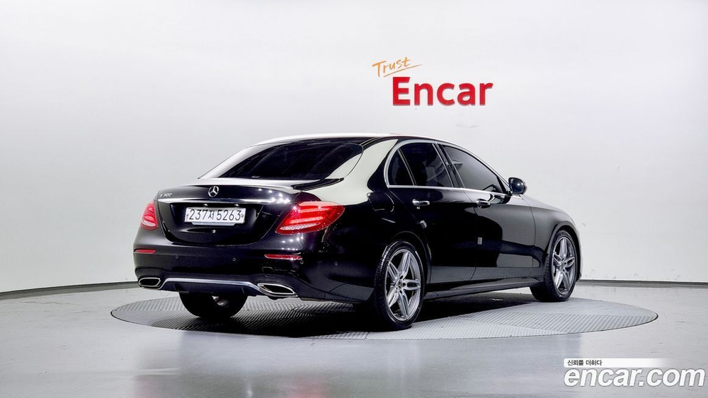 Mercedes-Benz E-Class W213 E300 AMG Line (09.2019)