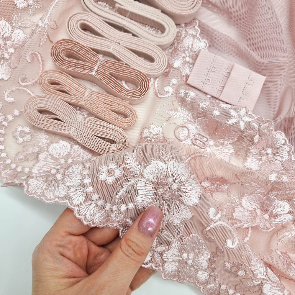 Вышивка на сетке ПУДРА, 18см