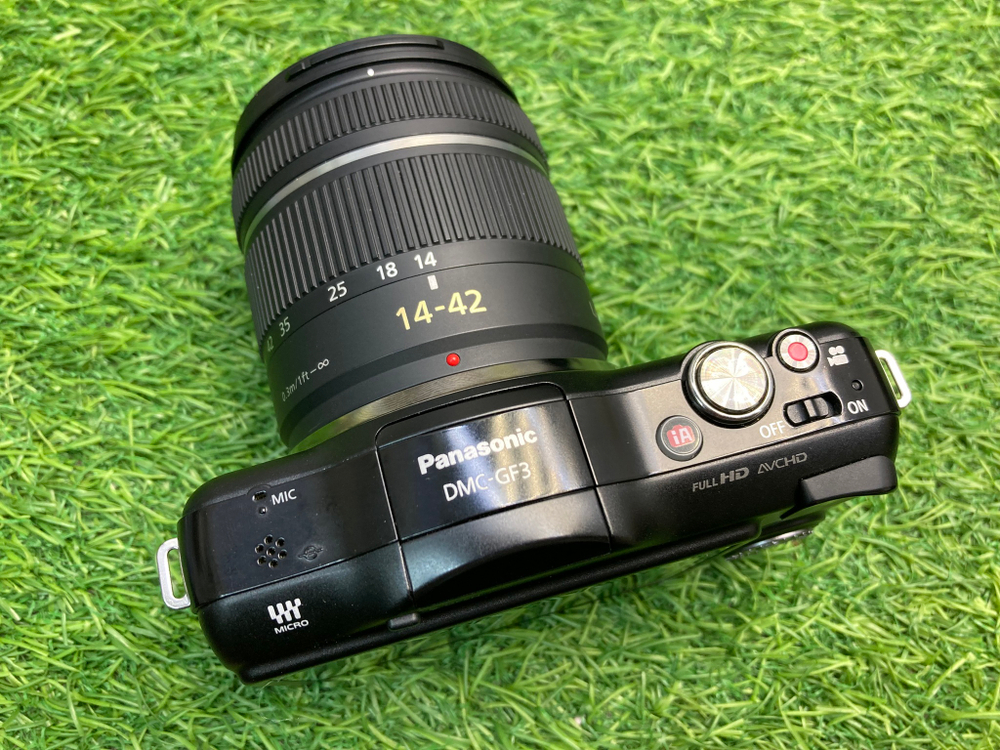 Lumix GF3 kit 14-42mm 1.400 кадров