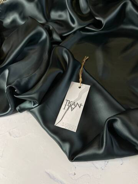 Однотонная подкладочная вискоза (100%вискоза, Темный изумруд в полумраке, 140, 90 гр/м2)