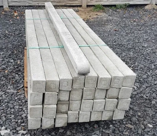 Бетонный столбик для забора из сетки рабицы 70х75х2400 мм