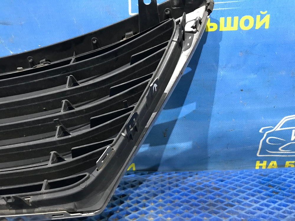 Решетка радиатора LEXUS LS460 2009-2012