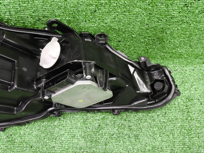 Фара левая Toyota Camry xv70 (2020-н.в.) LED Black