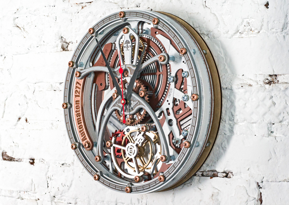 Часы настенные деревянные «Automaton 1277 Tourbillon» бело-серые, кинетические шестерёнки