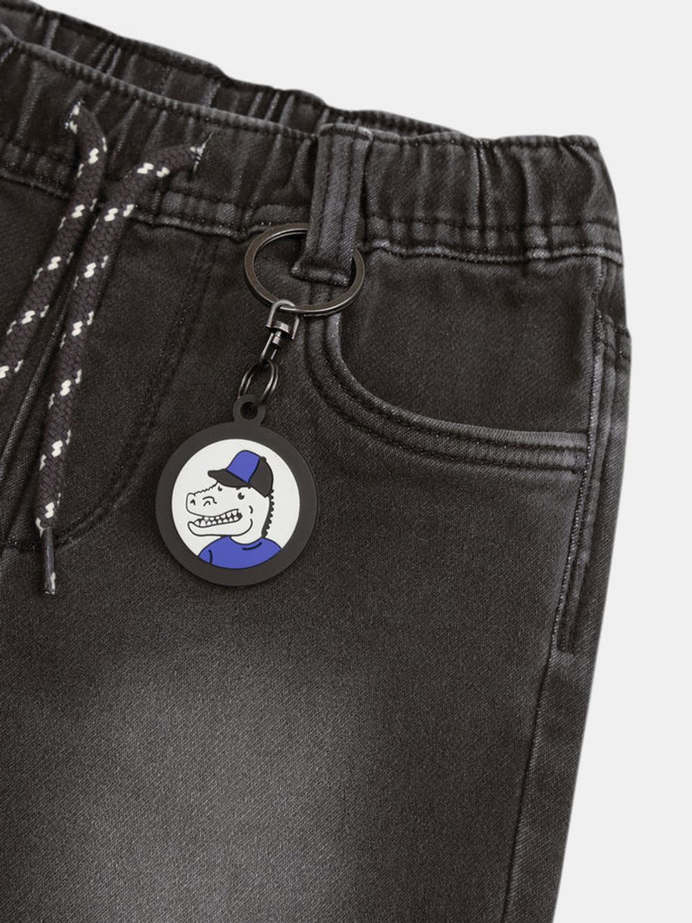 джинсовые шорты