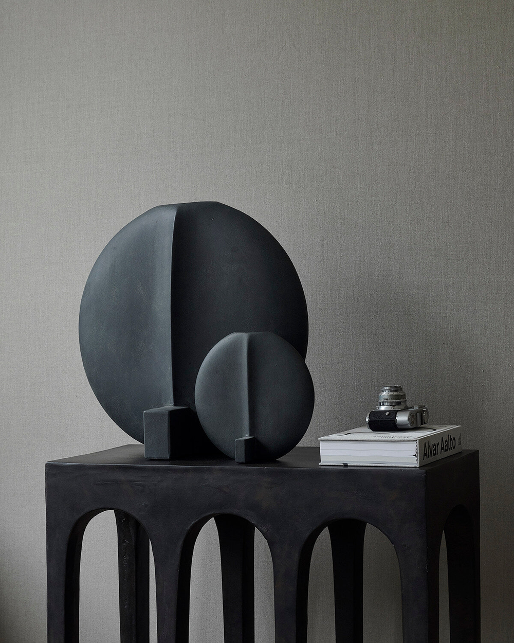 Ваза 101 Copenhagen Guggenheim Vase, Petit, Black, черный