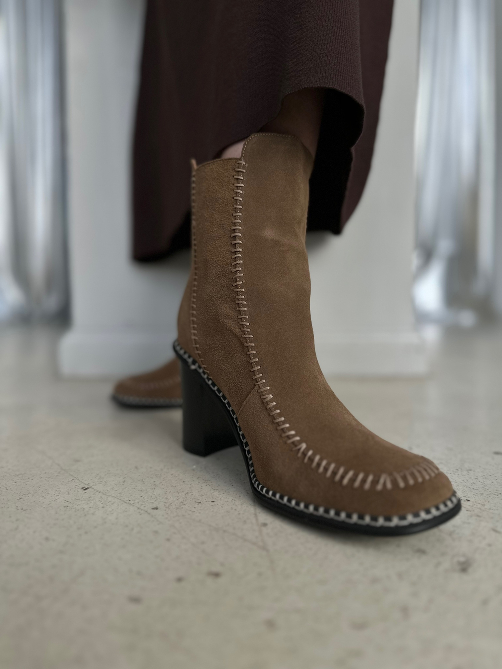 Ботильоны NAOMI SUEDE
