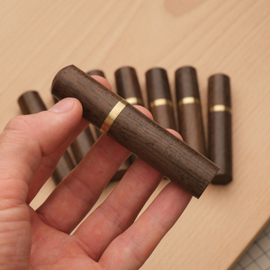 Деревянная игольница закручивающаяся