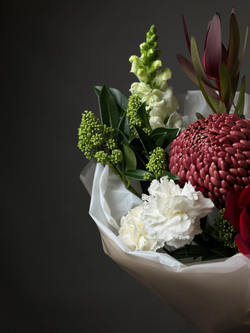 Сборный букет «Зелёные ритмы»