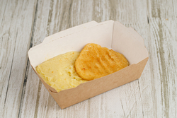 Куриная грудка в панировке с картофельным пюре