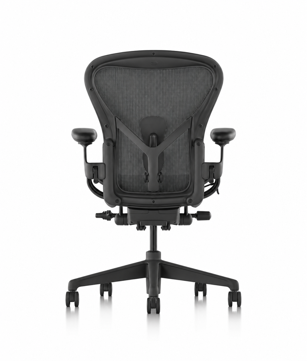 Кресло Herman Miller Aeron Graphite Nylon, размер C