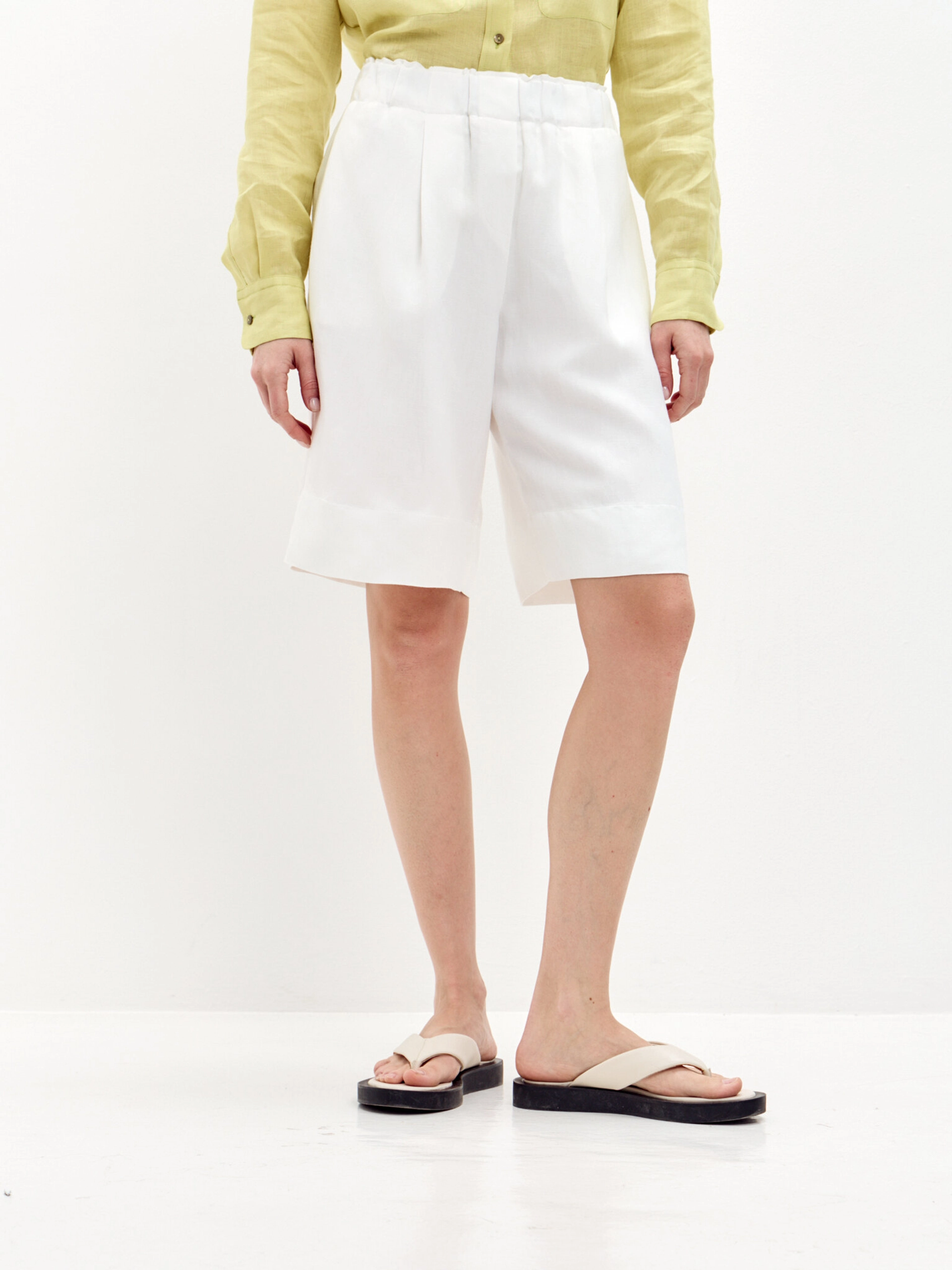 Льняные шорты