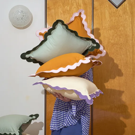 Чехол на подушку с контрастным кантом розового цвета из коллекции trendy ruffles, 40х40 см