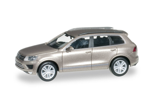 Автомобиль VW Touareg met.