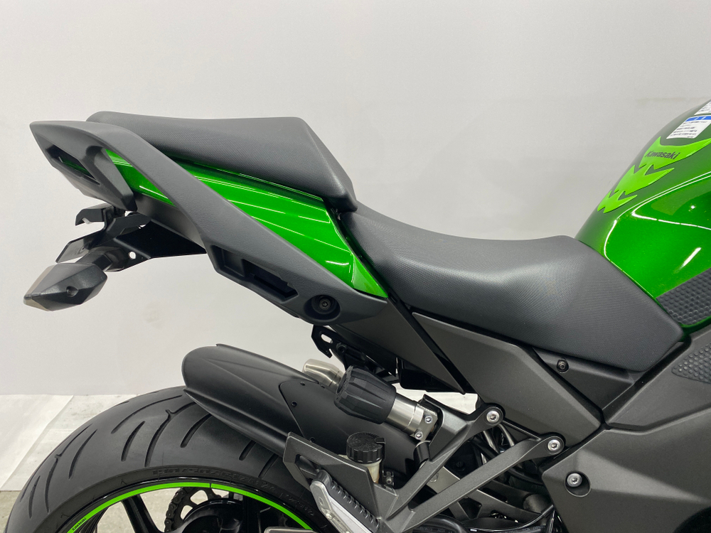 Kawasaki Ninja 1000A 049562