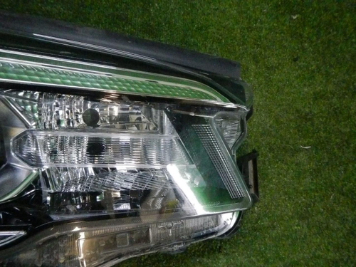 Фара правая Subaru Forester 5 SK (2018-2021) LED