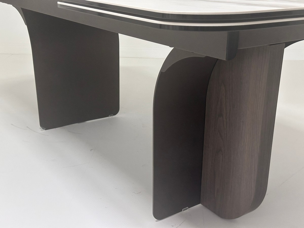 Стол М-City DISAUR Ингерман (Ingerman) 200 Коричневый (Karakata Brown) керамика, темно-серый + Шпон