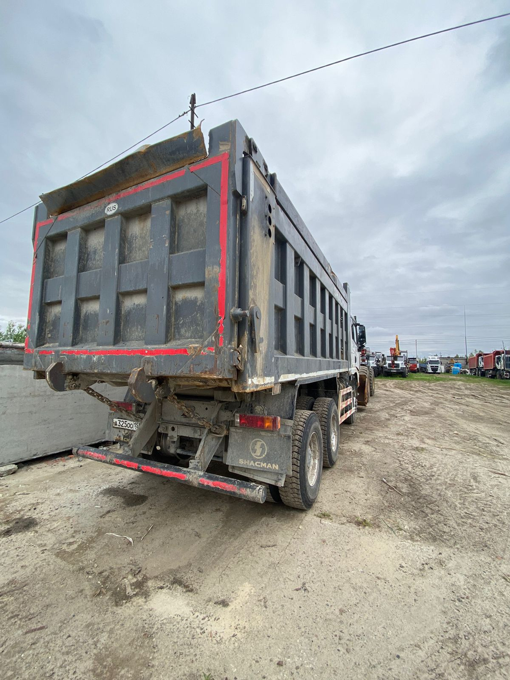 Shacman (Shaanxi) SX* 6x6 Самосвал SX32586T385 (Дизельный, 11,6 л, 369 л.с., МТ)