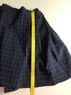 Юбка трапеция с пуговичками, визуально на 8/9 лет