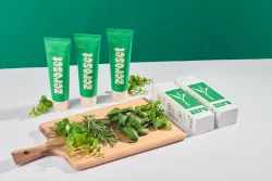 ZEROSET Очищающая пенка-пилинг с зелёным чаем Green Tea Peeling To Foam Cleanser (120 г)