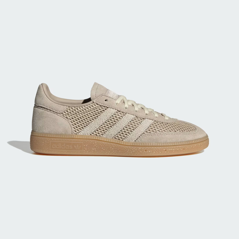 СПЕЦИАЛЬНАЯ СЕРИЯ ДЛЯ ГАНДБОЛА: КРОССОВКИ С РИСУНКОМ «ЖИРАФ» - ADIDAS