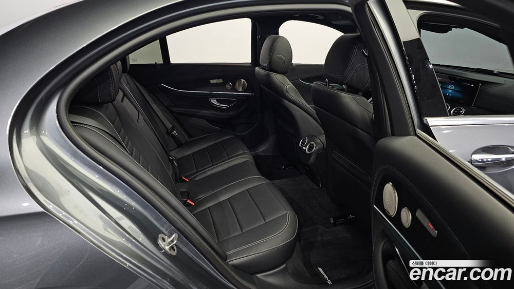 Mercedes-Benz E-Class W213 E220d 4MATIC AMG Line (08.2023)
