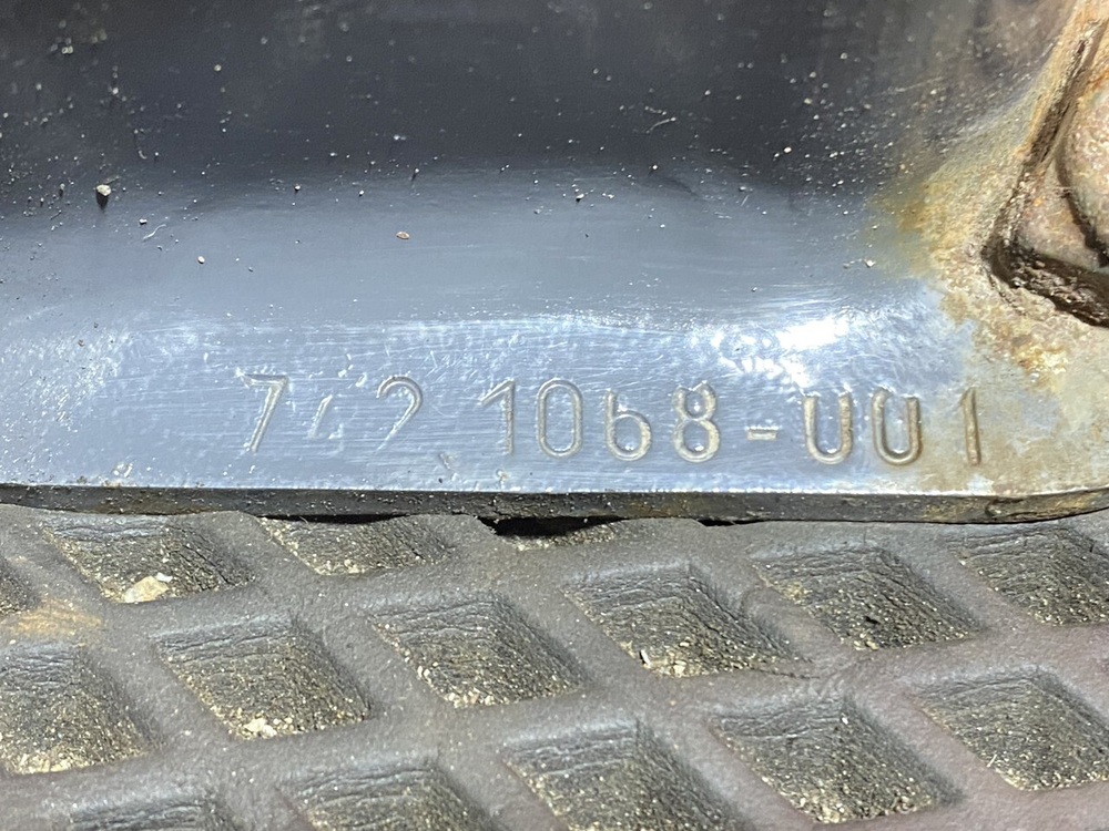 Подушка двигателя задняя