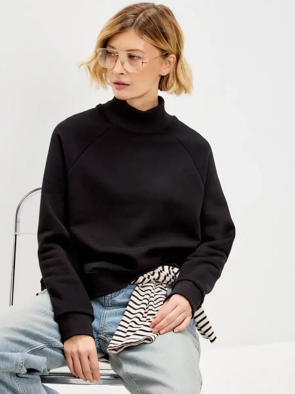 Свитер теплый с воротником свитшот