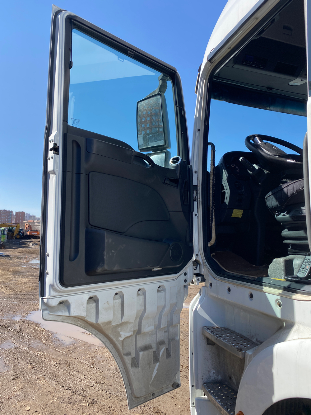 SITRAK C7H 4x2 Седельный тягач ZZ4186V361HE (Дизельный, 12,4 л, 480 л.с., АТ)