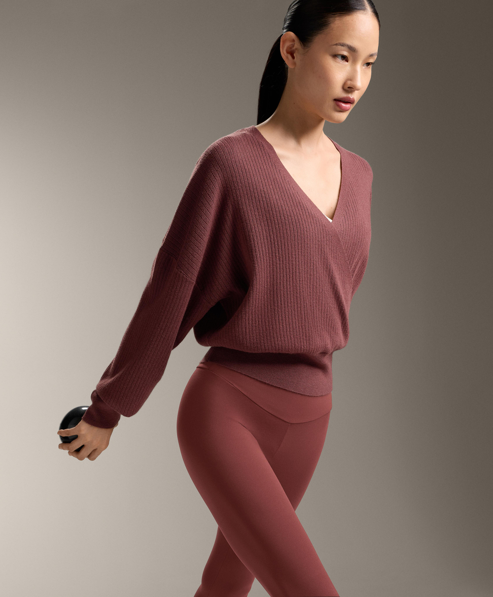 Oysho Вязаный свитер на запахе, линялый махагон