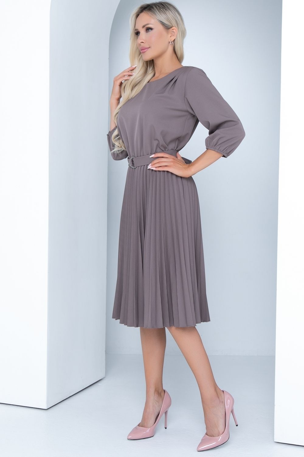 Платье Идеальный силуэт (гофре, латте) Diolche (Акция)