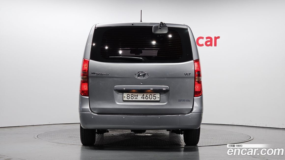 Hyundai The New Grand Starex Van 3-х местный (08.2019)