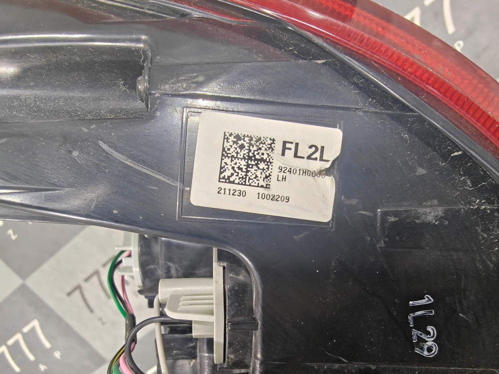 Фонарь задний левый LED Kia Rio 4 (FB) 20-нв Б/У Оригинал 92401H0600