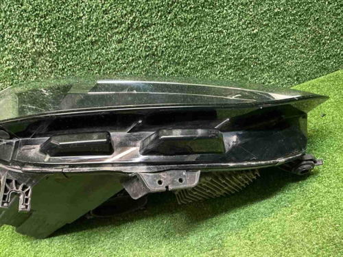 Фара правая Audi A4 B9 (2019-2025) LED