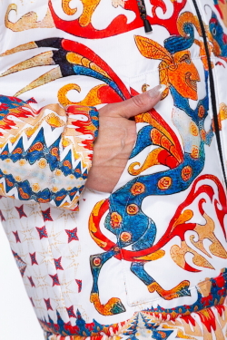 Двусторонняя куртка "Будни и праздник", по мотивам абстрактной живописи Василия Кандинского и древнего скифского ковра