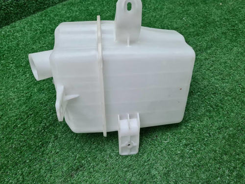 Бачок омывателя Geely Tugella (2019-2024)