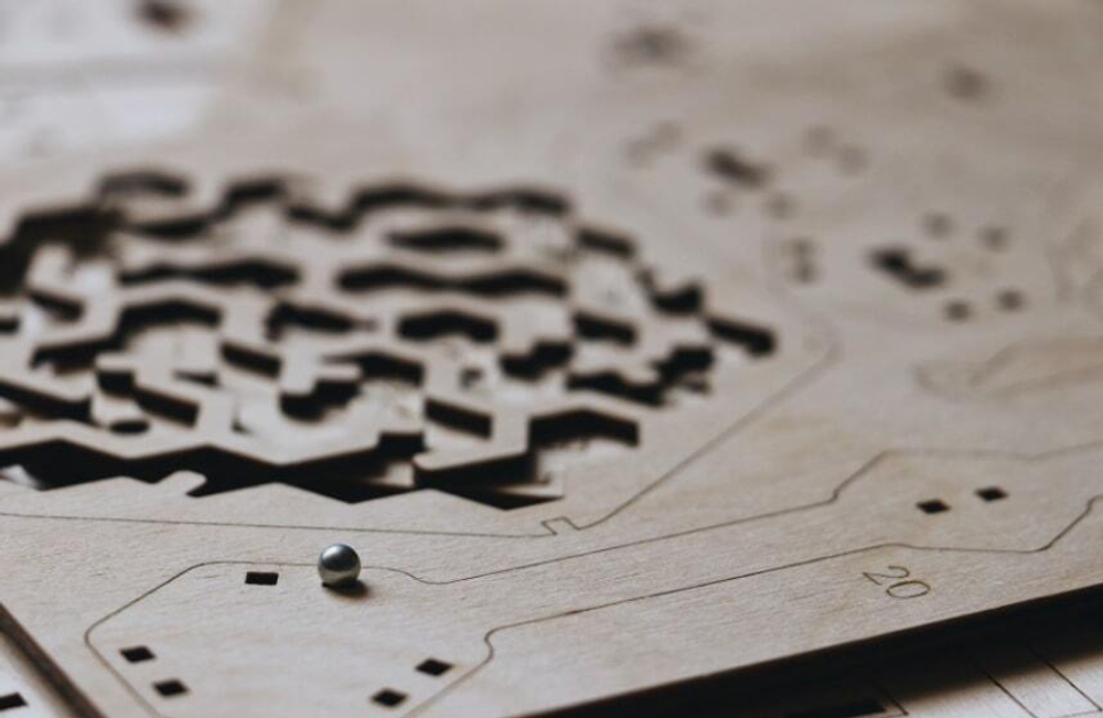 Головоломка-лабиринт "Лабиринт пчёлы и мёд" (UNIWOOD) - Деревянный конструктор, 3d пазл, сборная модель