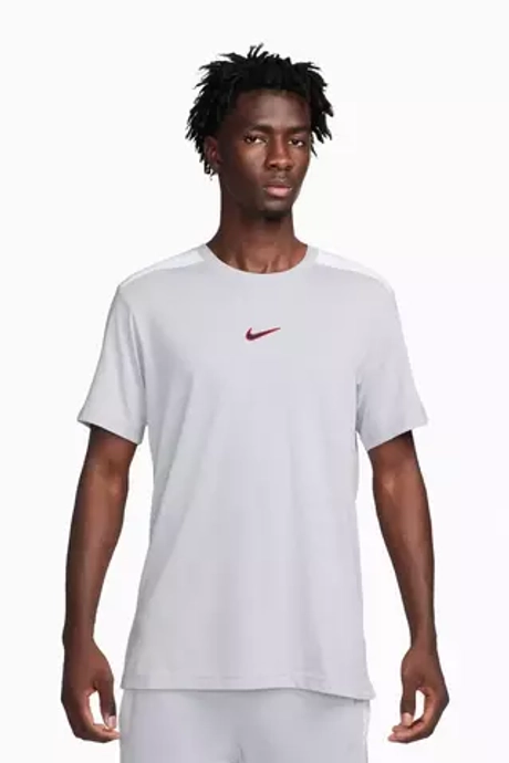 Футболка Nike Graphic Tee