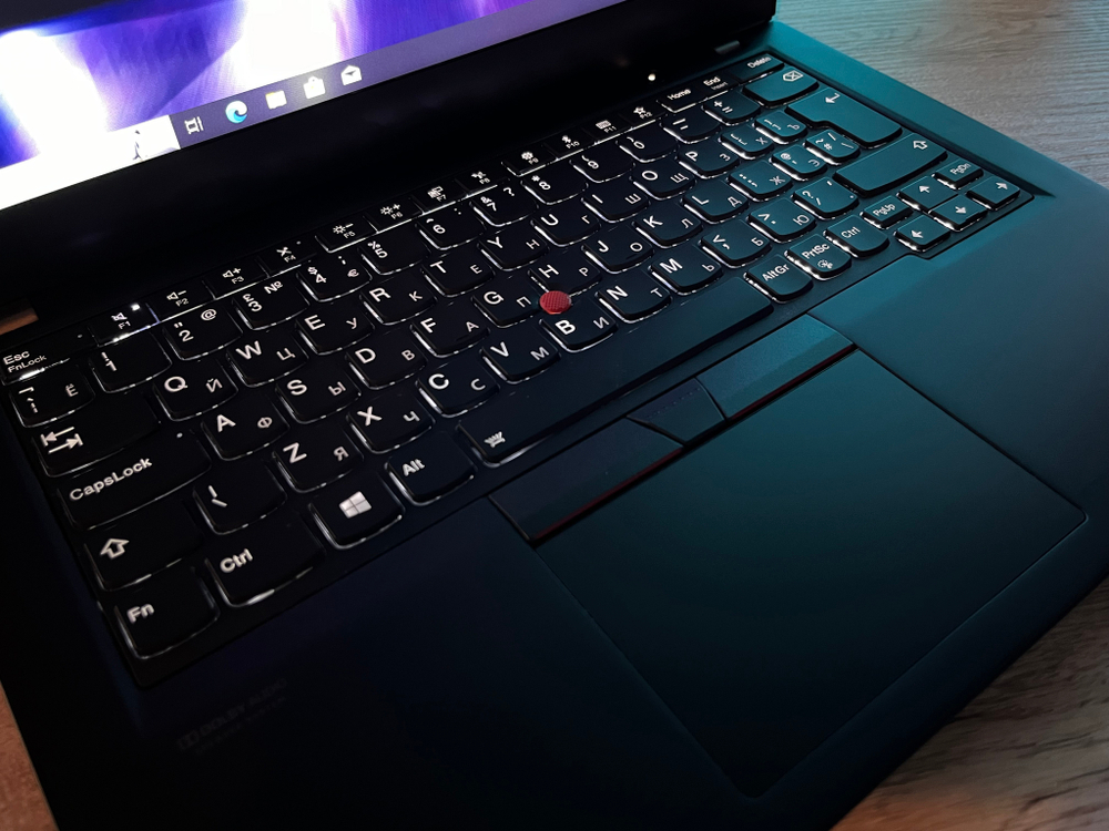 Ноутбук Intel Lenovo X13 Gen1 Core i5-10210U 13,3" 1920х1080 FullHD IРS Touch, черный, русская раскладка клавиатуры, Windows 10