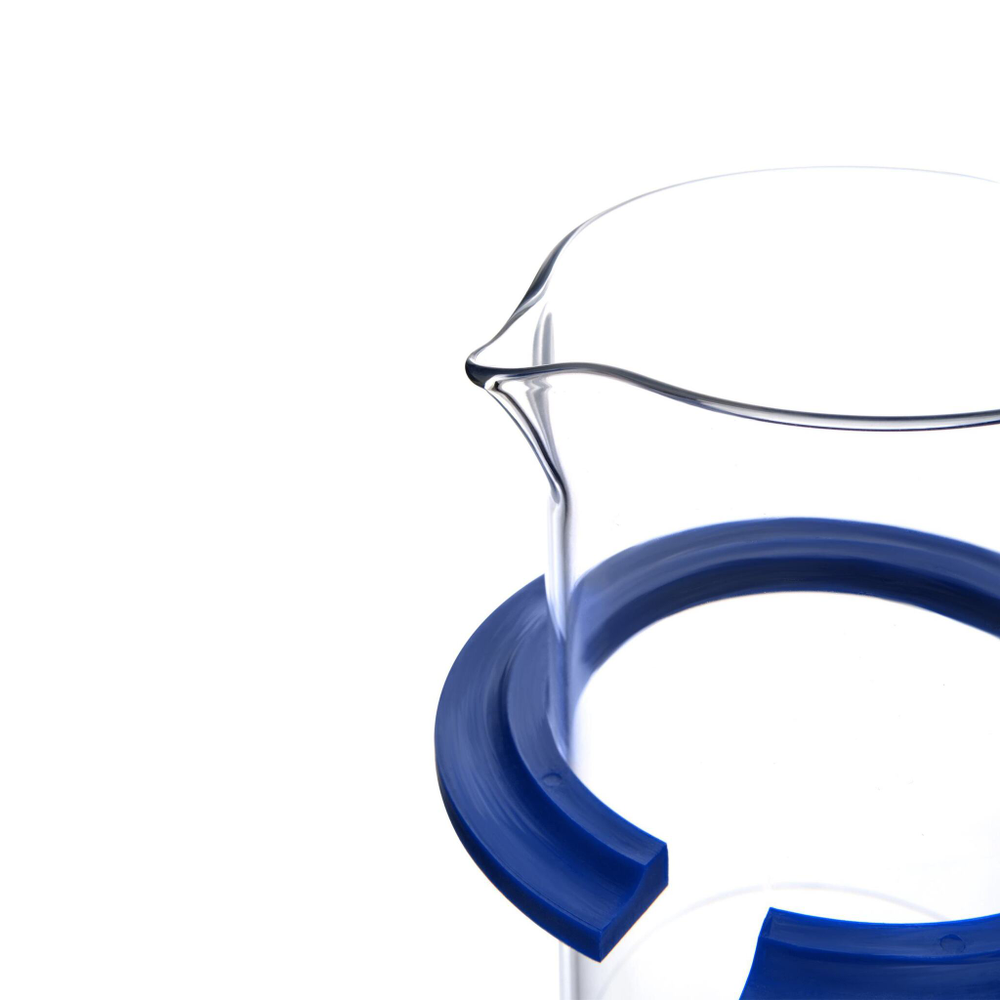 Цилиндр мерный стеклянный с носиком, 2000 мл, с шестигранным пластиковым основанием