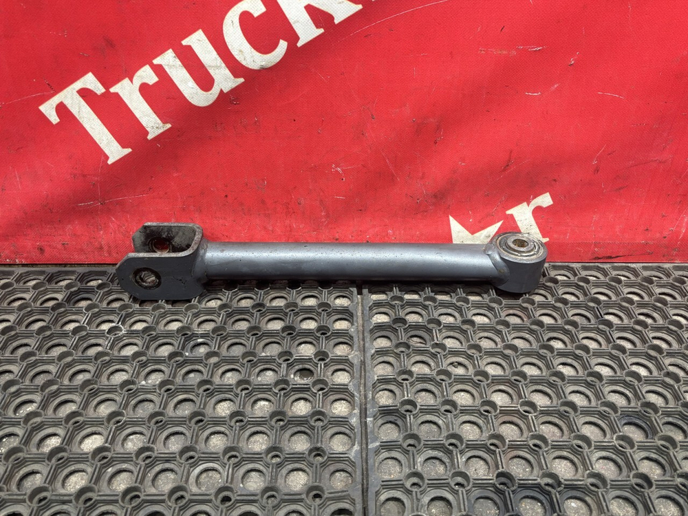 Стойка заднего стабилизатора 2018г