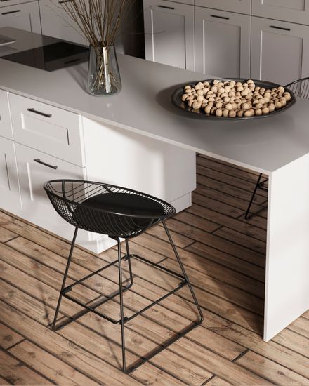 Стул полубарный UFO черный с черной подушкой