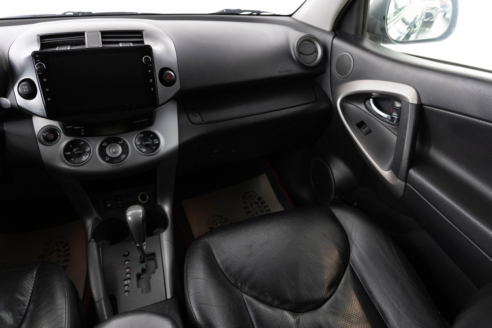 Toyota RAV4, 2006 год
