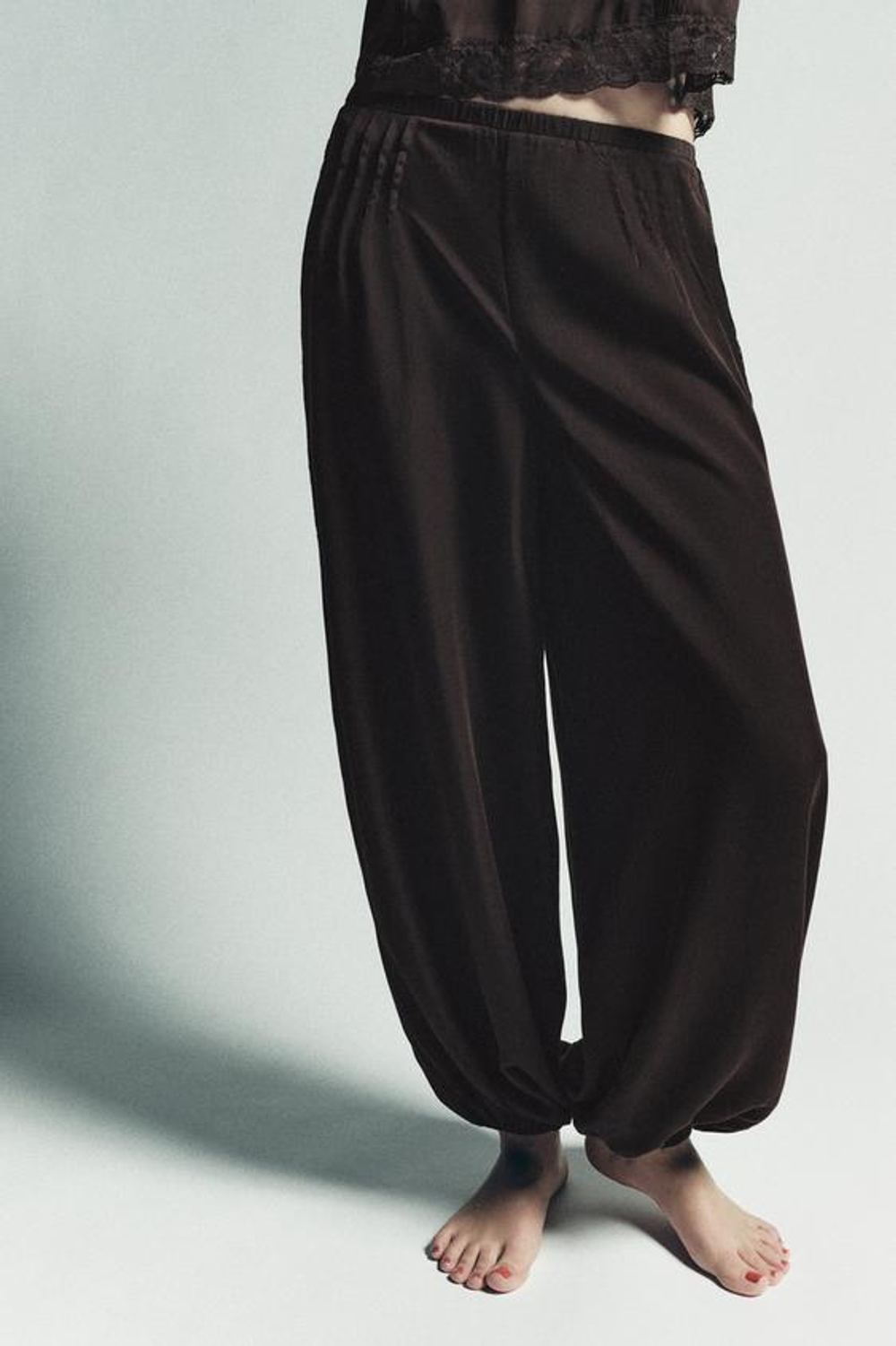 ZARA БРЮКИ-БОМБАШКИ ИЗ 100% ЛИОЦЕЛЛА, КОРИЧНЕВЫЙ