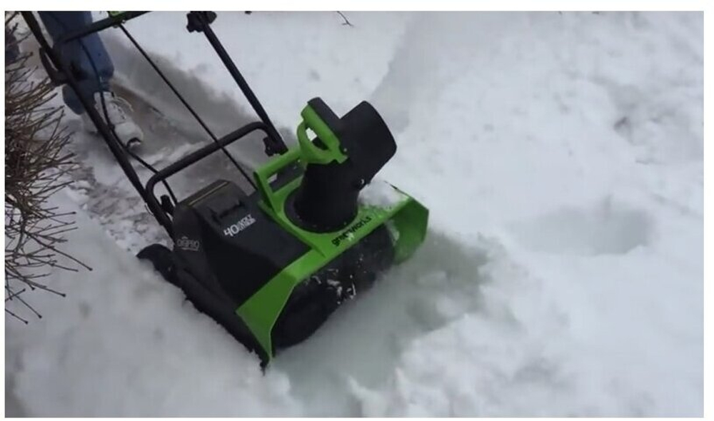 Снегоуборщик GREENWORKS GD40SB 40В,51см,б/щ,1хАКБ 4Ач и ЗУ (2600607)