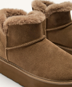 OYSHO Замшевые угги на платформе, кротовый